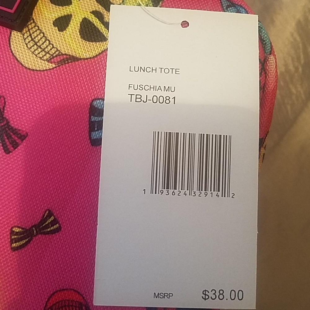 Betsey Johnson skull print lunch tote - Picture 4 of 4